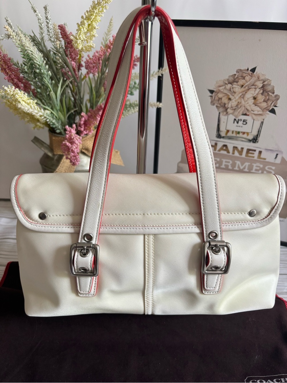 Vintage Y2K Coach White Shoulder Bag with Red Trim with Coach dustbag - Picture 2 of 13
